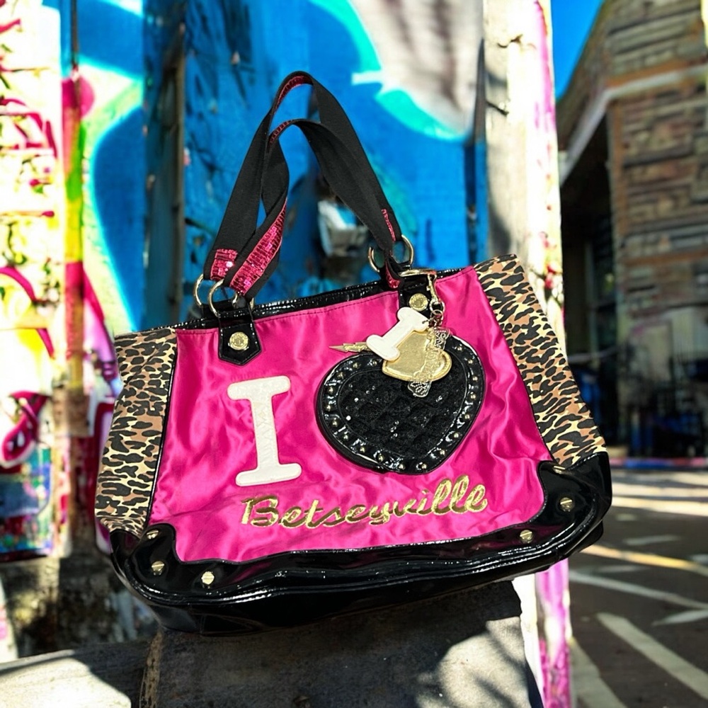 Betsey Johnson Betseyville Pink Leopard Tote  Tote Bag - Picture 3 of 8